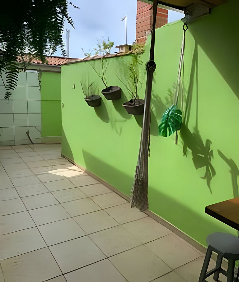 Casa com ar condicionado com rede.