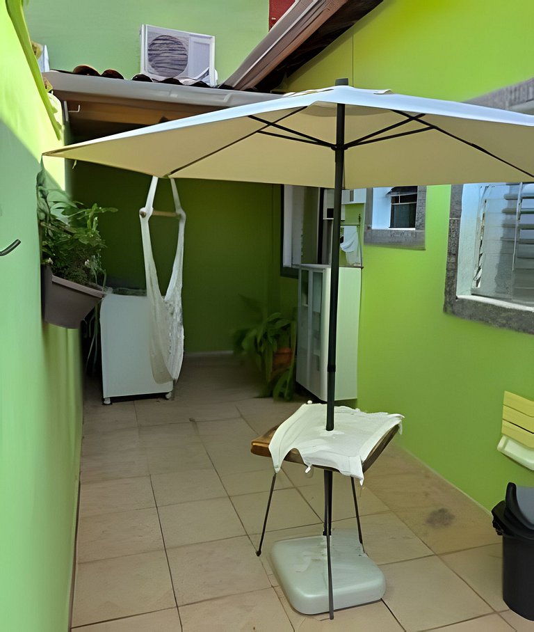 Casa com ar condicionado com rede.