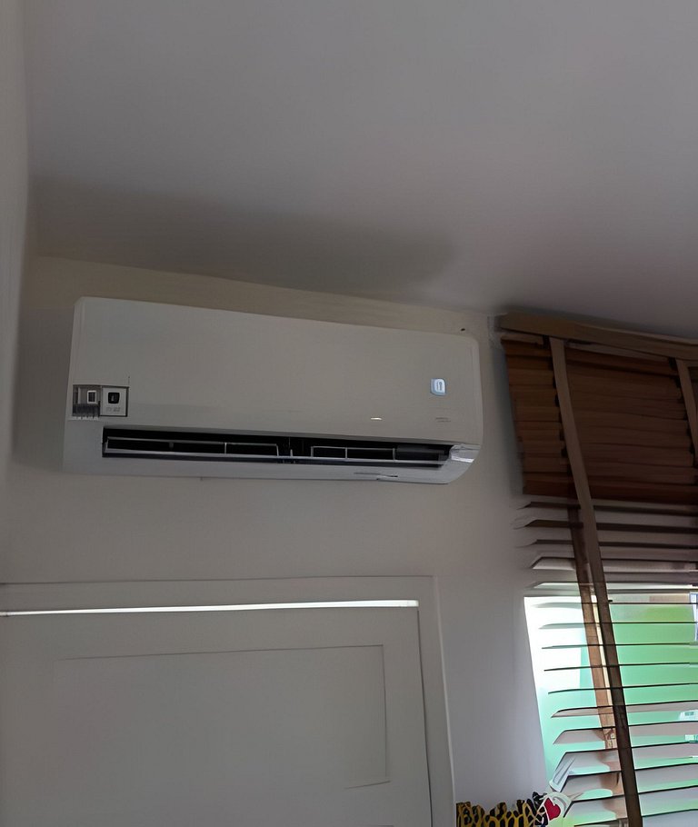 Casa com ar condicionado com rede.